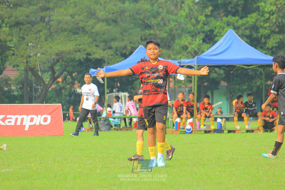 ijl u11 100526 jips soccer vs gagak muda