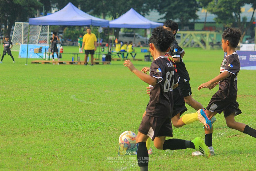 ijl u11 100526 jips soccer vs gagak muda