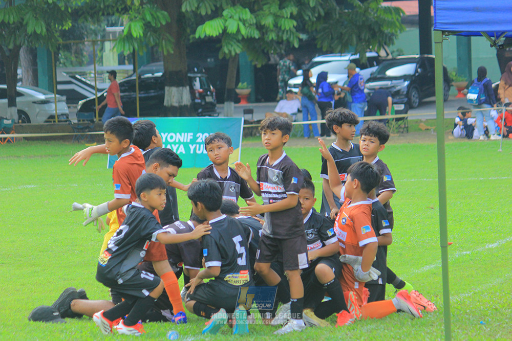 ijl u11 100526 jips soccer vs gagak muda