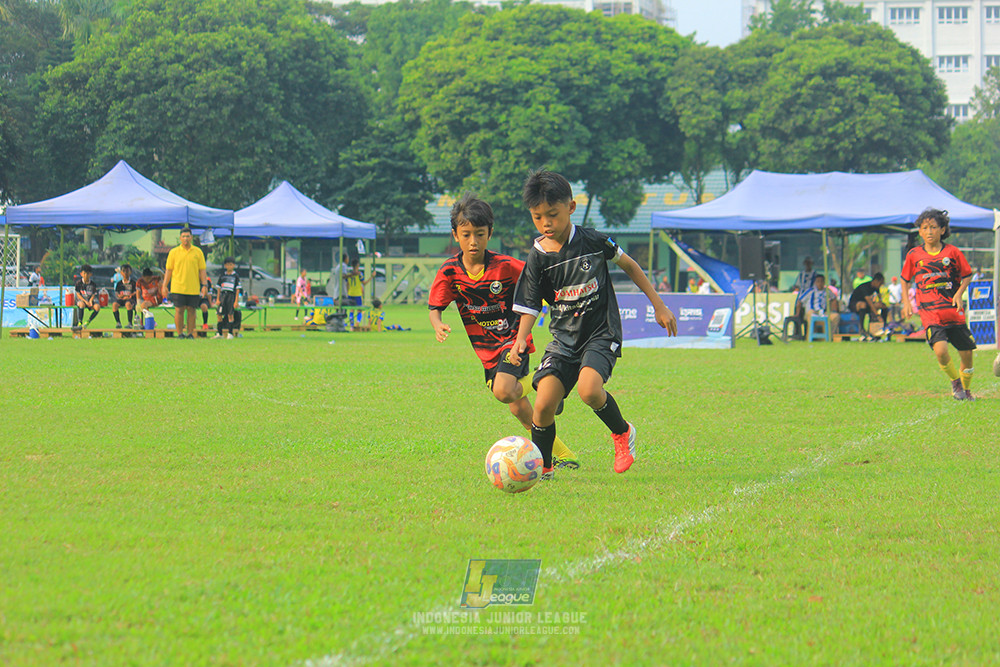 ijl u11 100526 jips soccer vs gagak muda