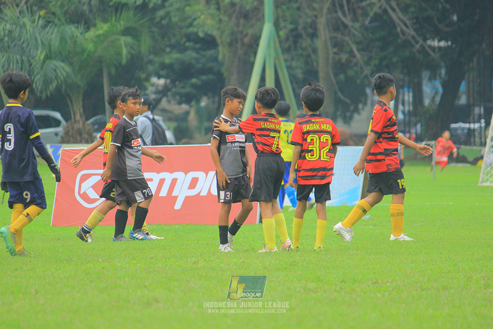 ijl u11 100526 jips soccer vs gagak muda