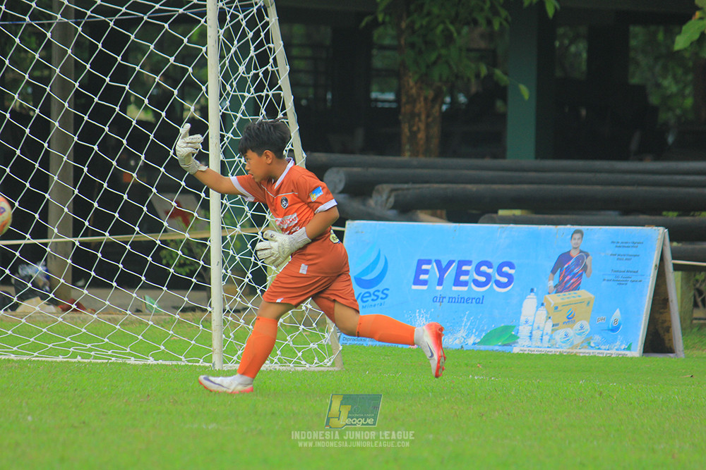 ijl u11 100526 jips soccer vs gagak muda