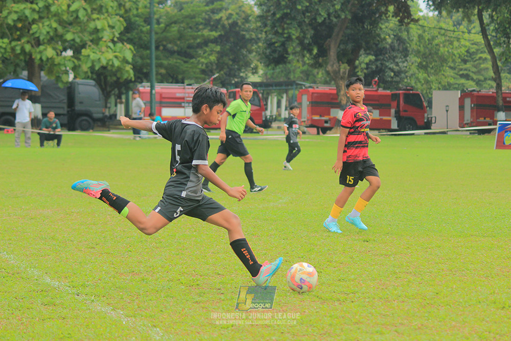 ijl u11 100526 jips soccer vs gagak muda