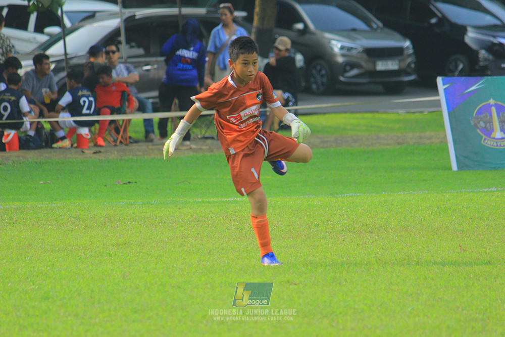 ijl u11 100526 jips soccer vs gagak muda