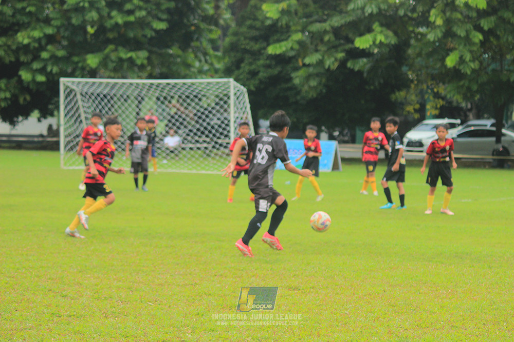 ijl u11 100526 jips soccer vs gagak muda