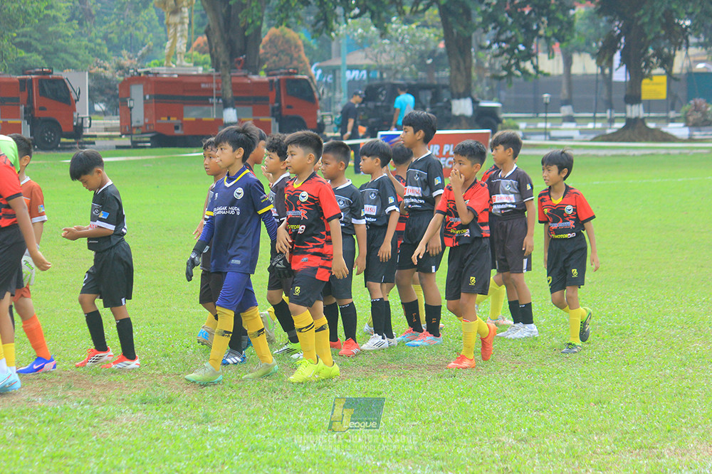 ijl u11 100526 jips soccer vs gagak muda