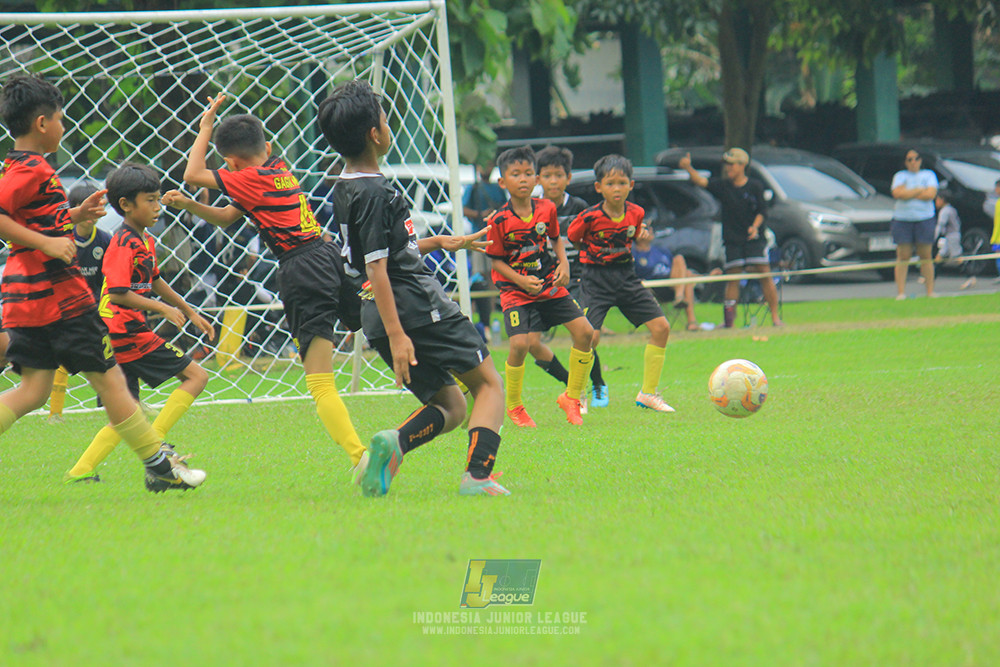 ijl u11 100526 jips soccer vs gagak muda