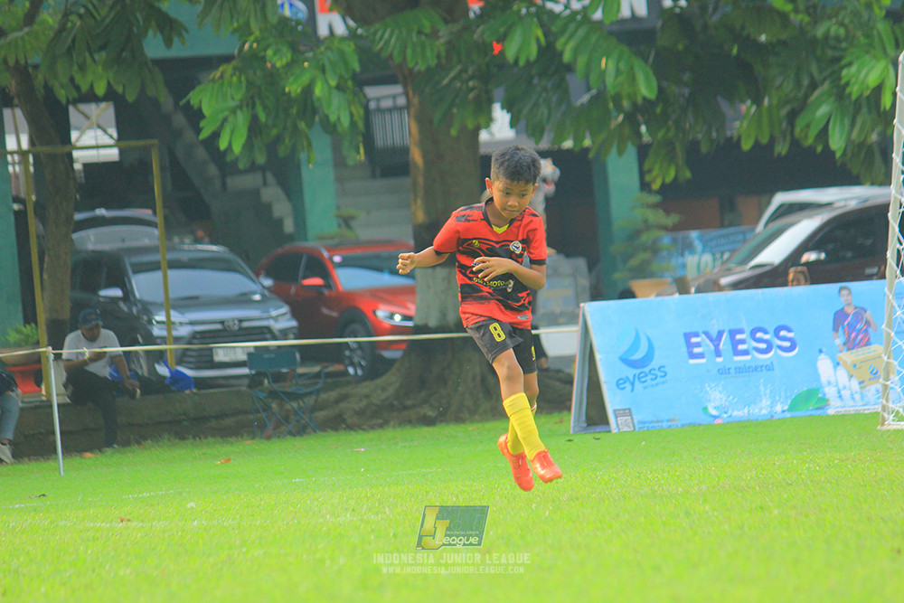 ijl u11 100526 jips soccer vs gagak muda