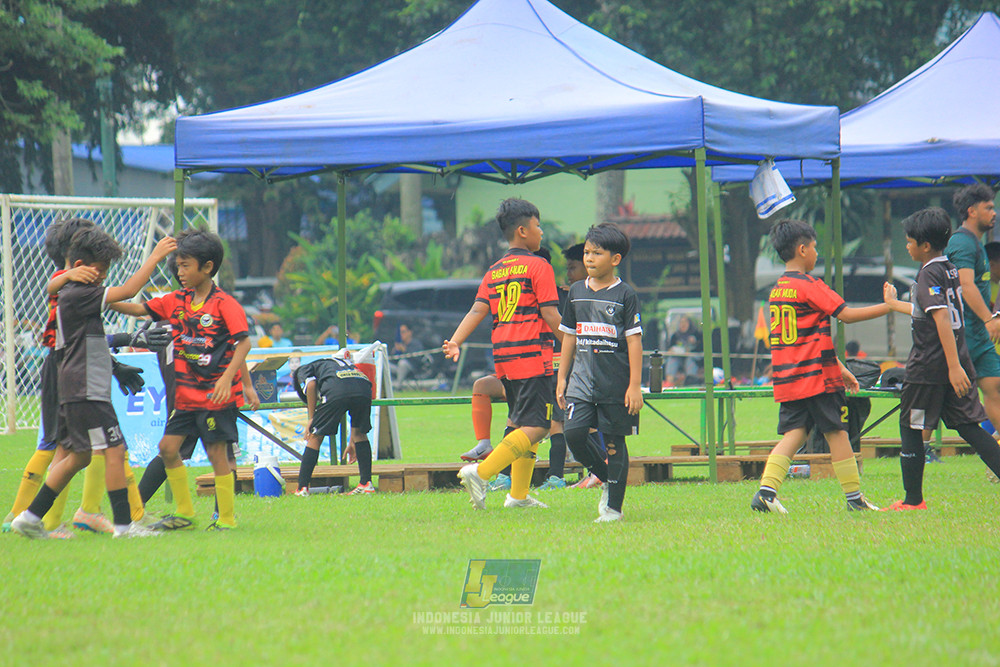 ijl u11 100526 jips soccer vs gagak muda