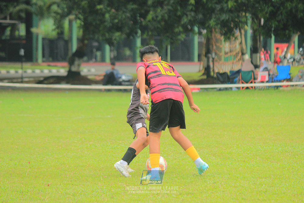 ijl u11 100526 jips soccer vs gagak muda