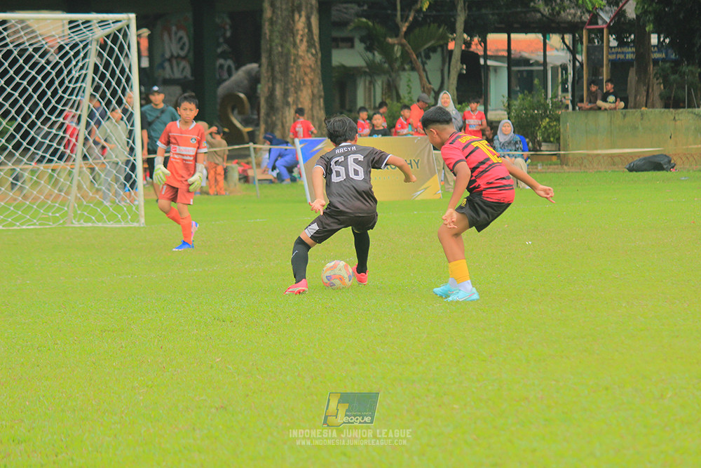 ijl u11 100526 jips soccer vs gagak muda
