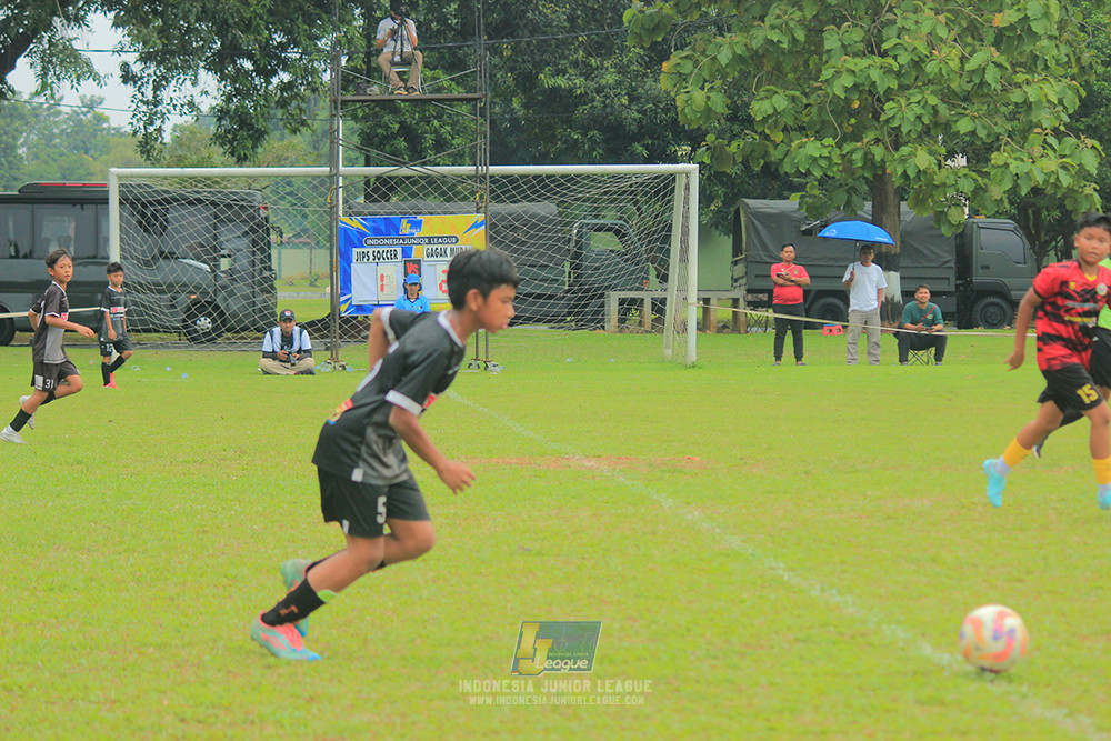ijl u11 100526 jips soccer vs gagak muda