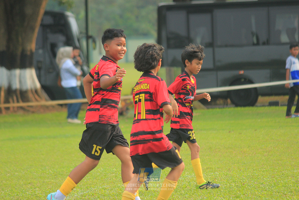 ijl u11 100526 jips soccer vs gagak muda
