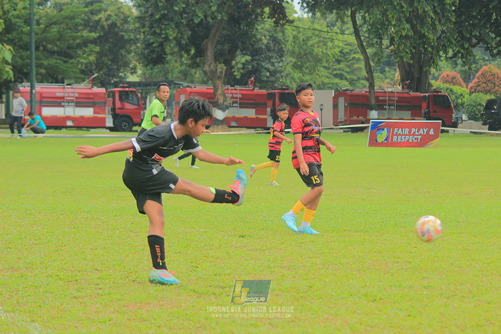 ijl u11 100526 jips soccer vs gagak muda