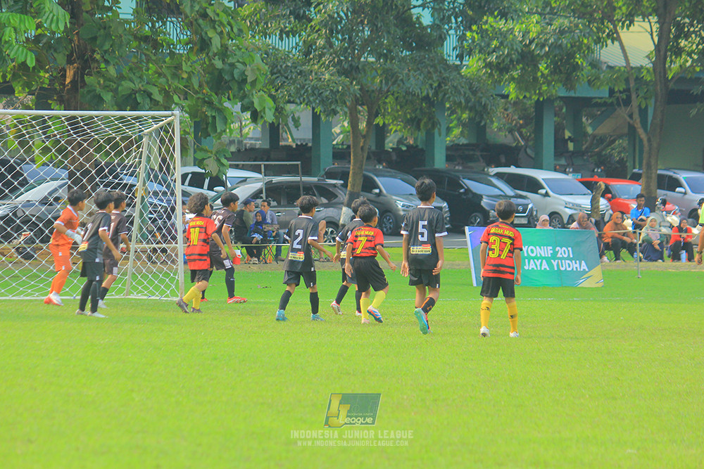 ijl u11 100526 jips soccer vs gagak muda