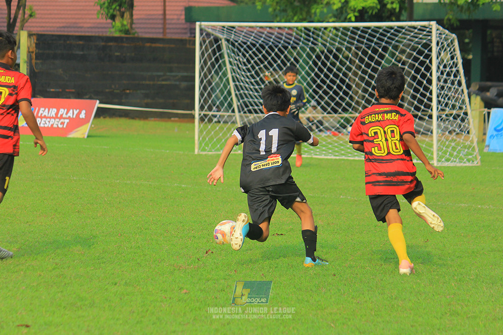 ijl u11 100526 jips soccer vs gagak muda