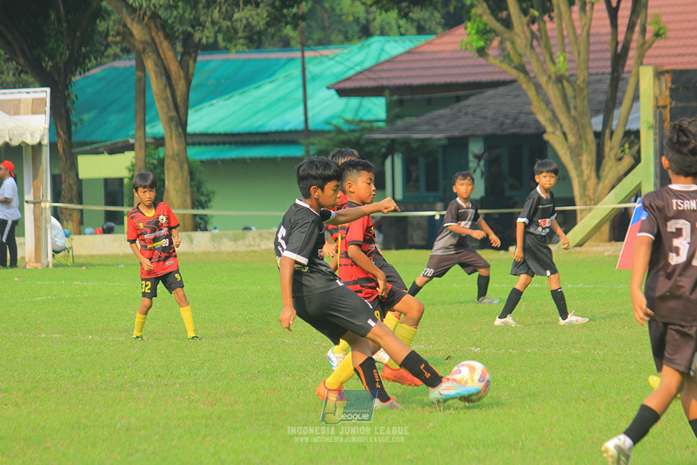 ijl u11 100526 jips soccer vs gagak muda