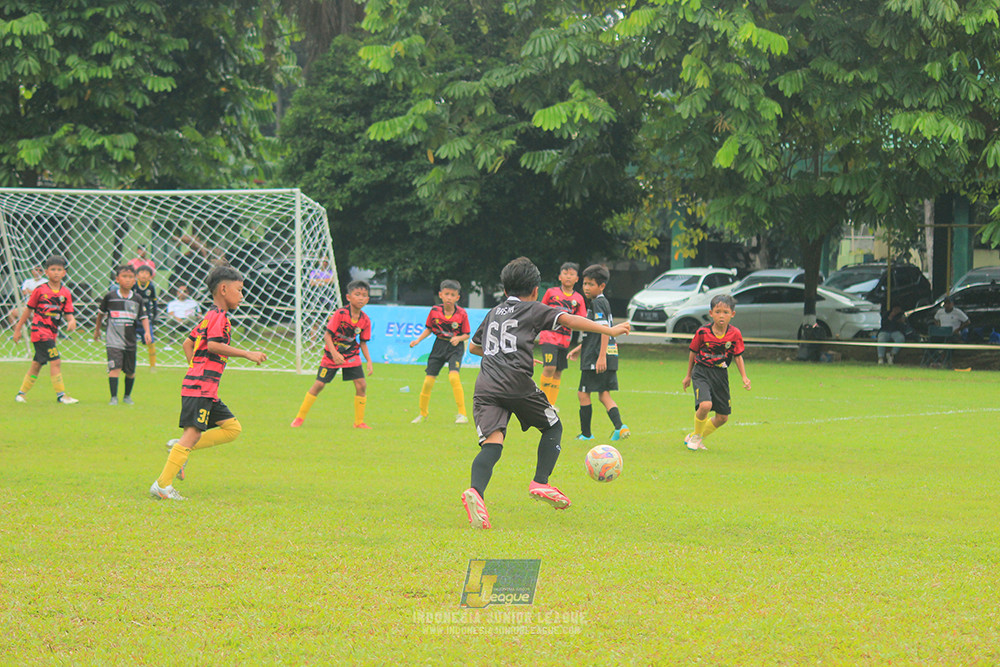 ijl u11 100526 jips soccer vs gagak muda
