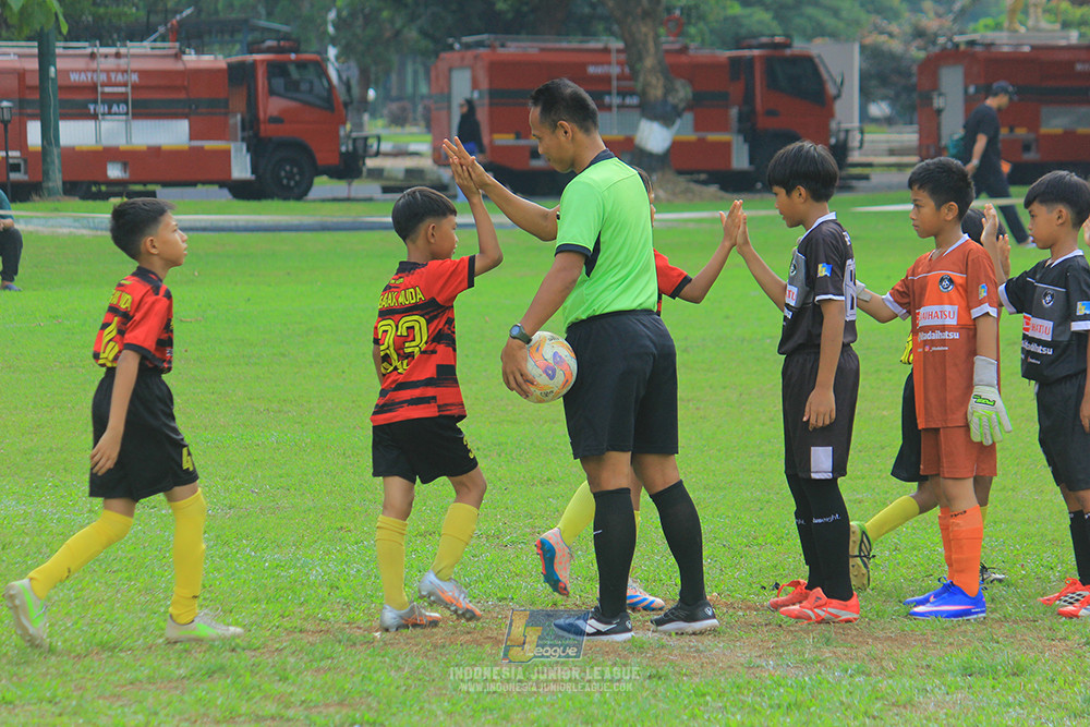 ijl u11 100526 jips soccer vs gagak muda