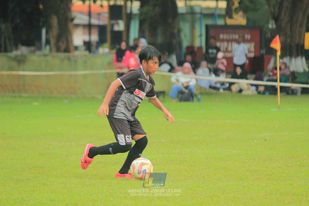 ijl u11 100526 jips soccer vs gagak muda
