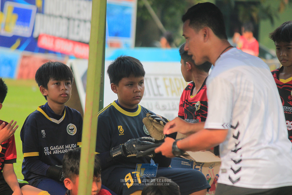 ijl u11 100526 jips soccer vs gagak muda