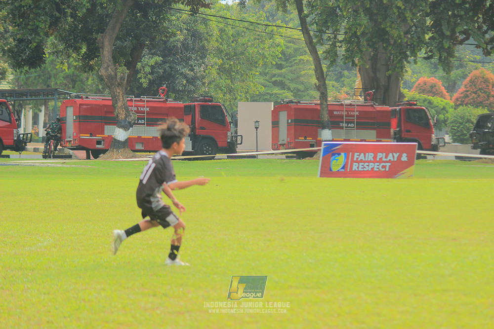 ijl u11 100526 jips soccer vs gagak muda