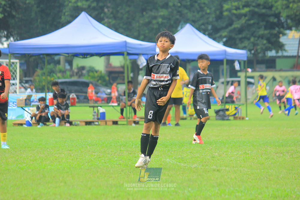 ijl u11 100526 jips soccer vs gagak muda