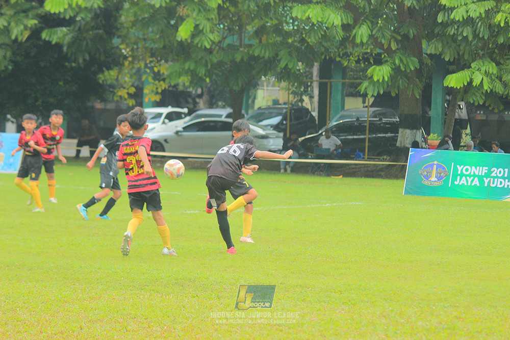 ijl u11 100526 jips soccer vs gagak muda