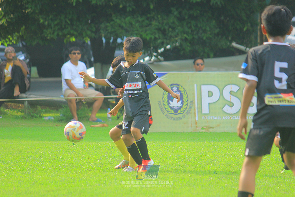 ijl u11 100526 jips soccer vs gagak muda