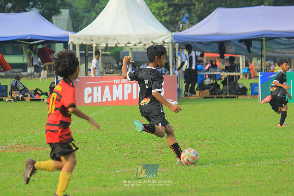 ijl u11 100526 jips soccer vs gagak muda
