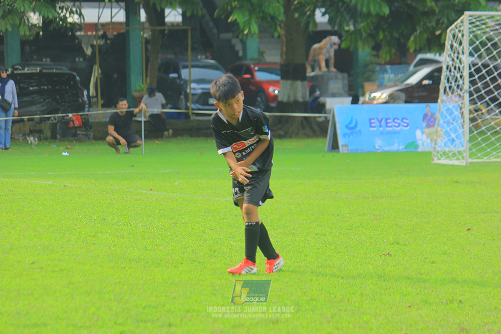 ijl u11 100526 jips soccer vs gagak muda