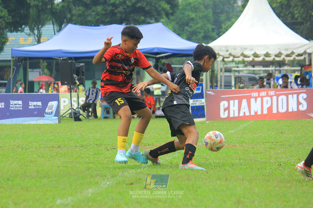 ijl u11 100526 jips soccer vs gagak muda