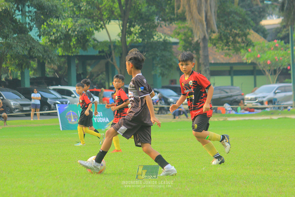 ijl u11 100526 jips soccer vs gagak muda