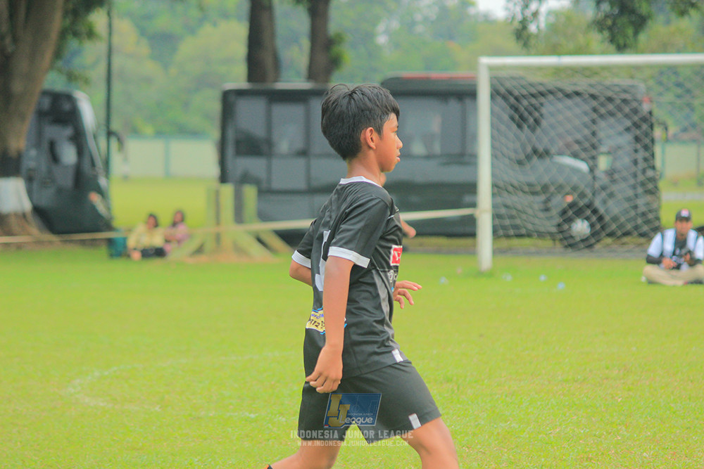 ijl u11 100526 jips soccer vs gagak muda