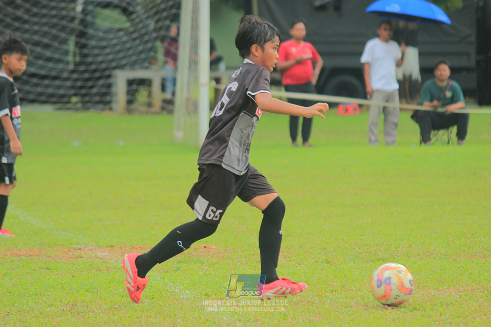ijl u11 100526 jips soccer vs gagak muda