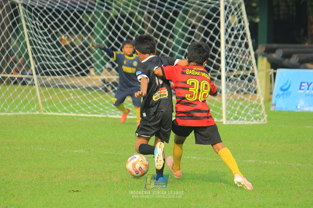 ijl u11 100526 jips soccer vs gagak muda