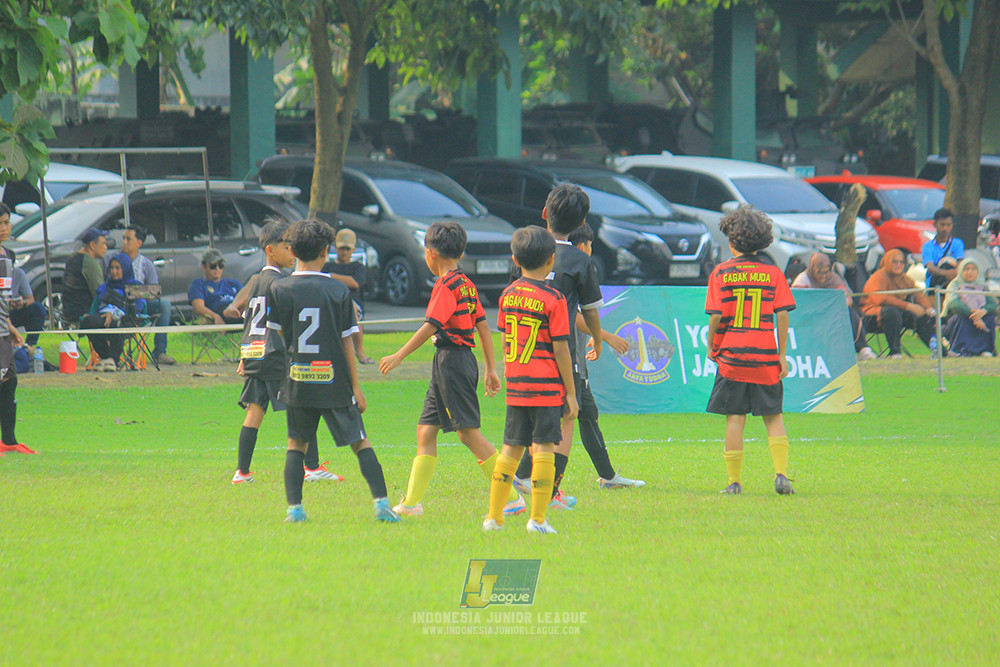 ijl u11 100526 jips soccer vs gagak muda