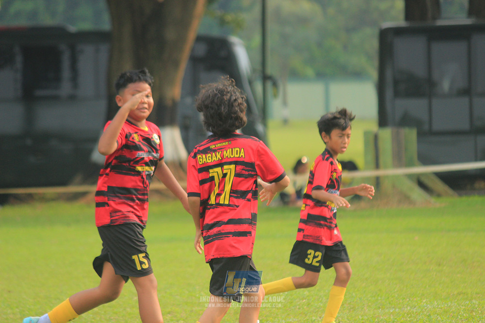 ijl u11 100526 jips soccer vs gagak muda