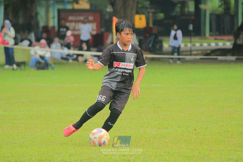 ijl u11 100526 jips soccer vs gagak muda