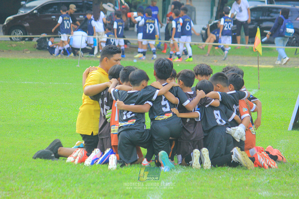 ijl u11 100526 jips soccer vs gagak muda