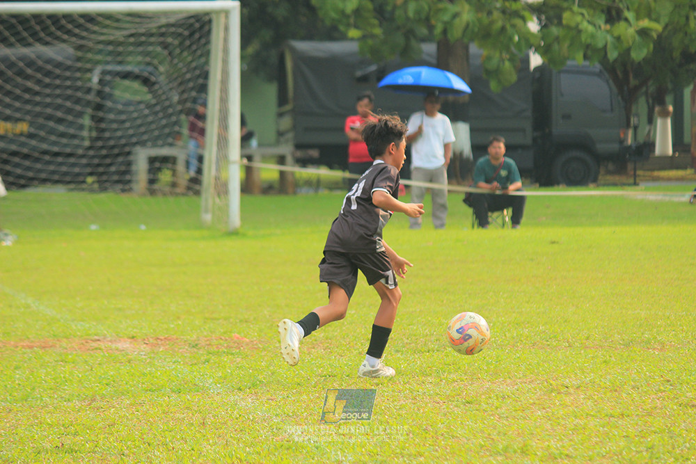 ijl u11 100526 jips soccer vs gagak muda