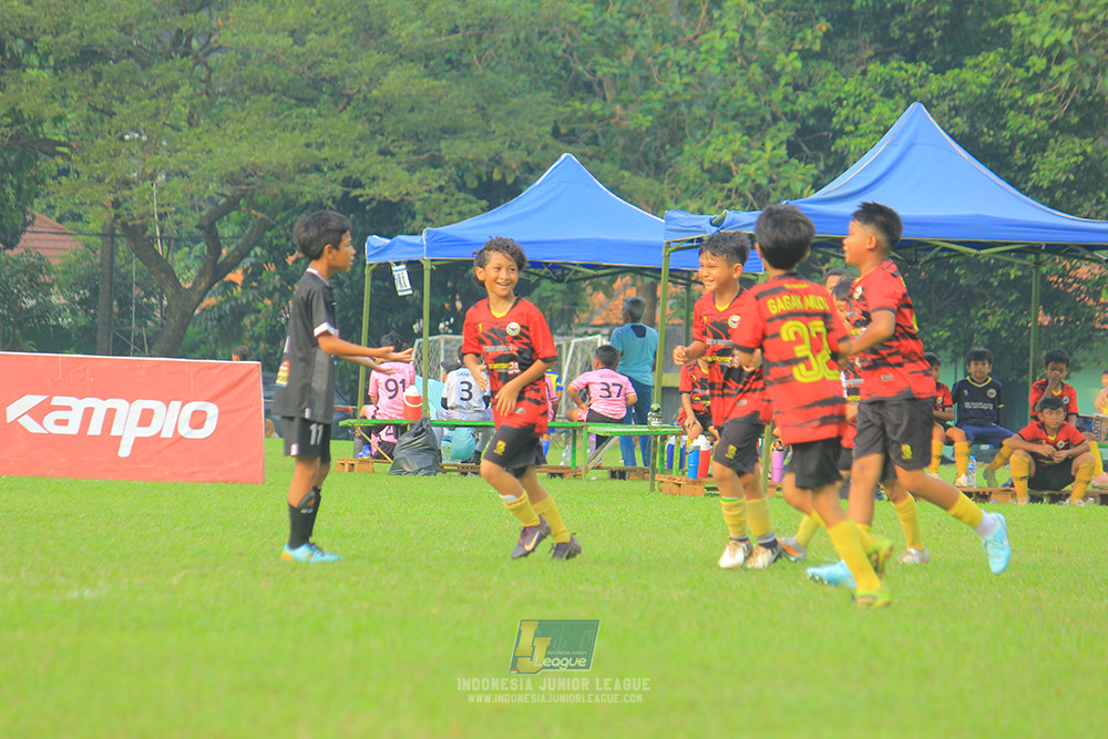 ijl u11 100526 jips soccer vs gagak muda