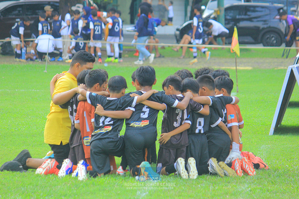 ijl u11 100526 jips soccer vs gagak muda