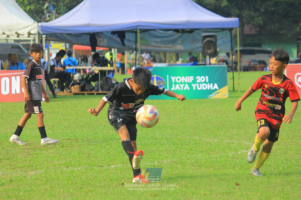 ijl u11 100526 jips soccer vs gagak muda