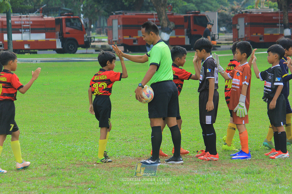 ijl u11 100526 jips soccer vs gagak muda