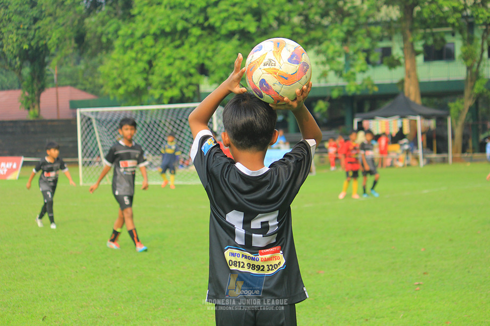 ijl u11 100526 jips soccer vs gagak muda