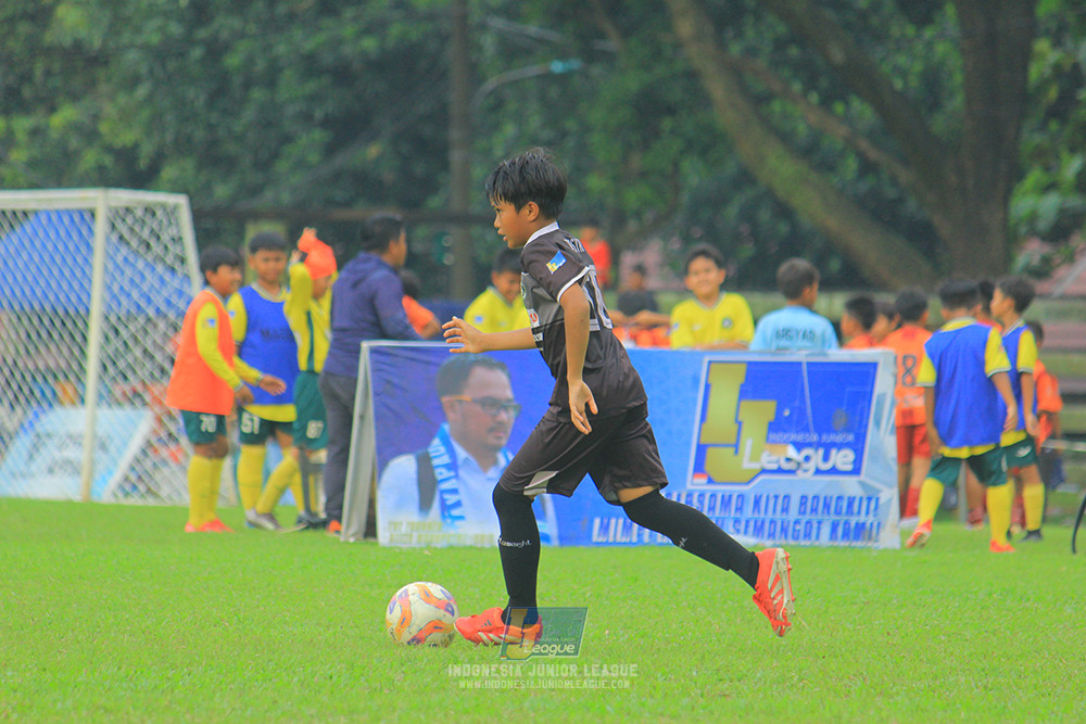 ijl u11 100526 jips soccer vs gagak muda