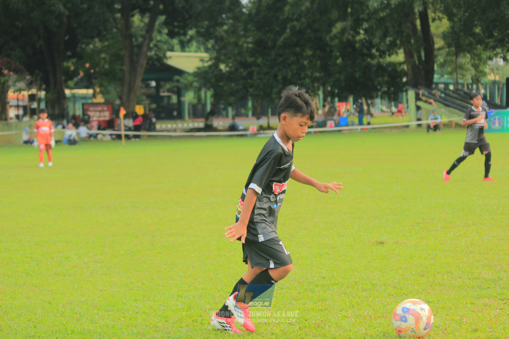 ijl u11 100526 jips soccer vs gagak muda