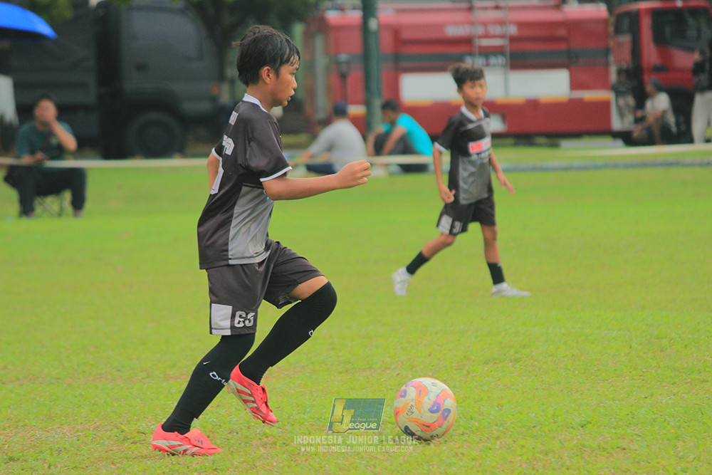 ijl u11 100526 jips soccer vs gagak muda