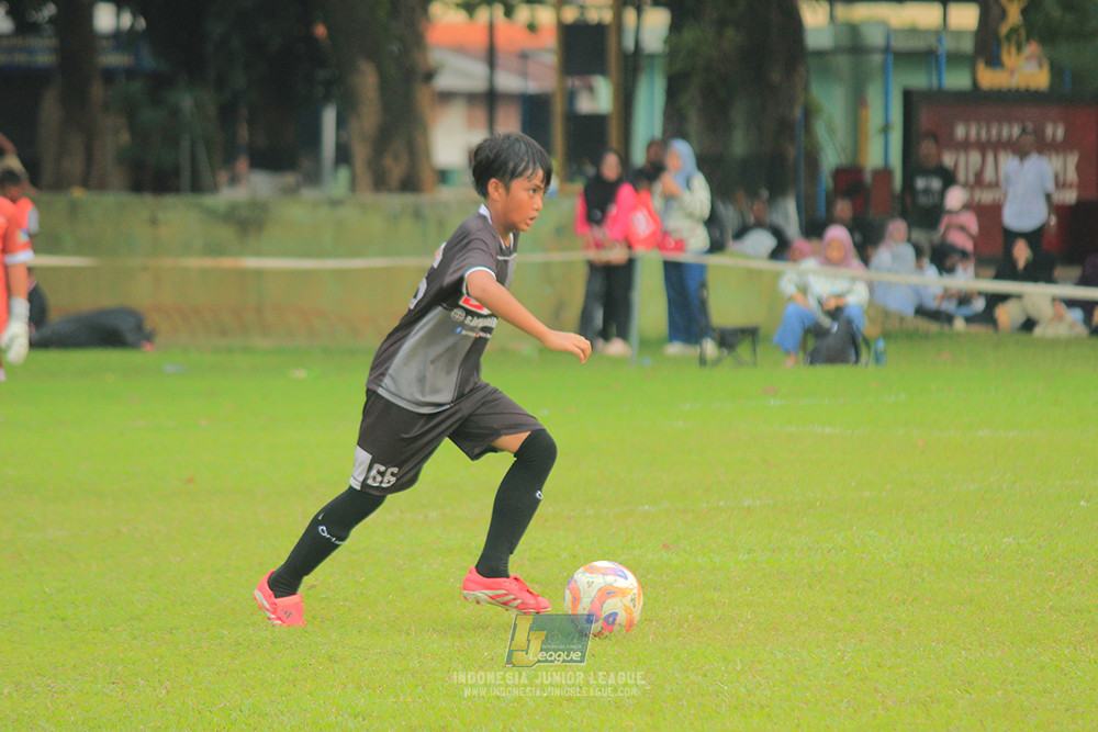 ijl u11 100526 jips soccer vs gagak muda